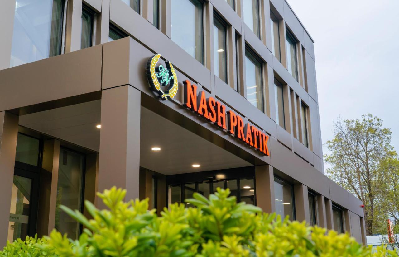 Nash Pratik Hotel Женева Екстериор снимка
